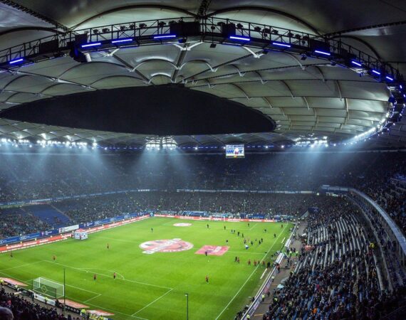 P4P Update: Usyk, Rungvisai Big Movers Chocolatito Drops